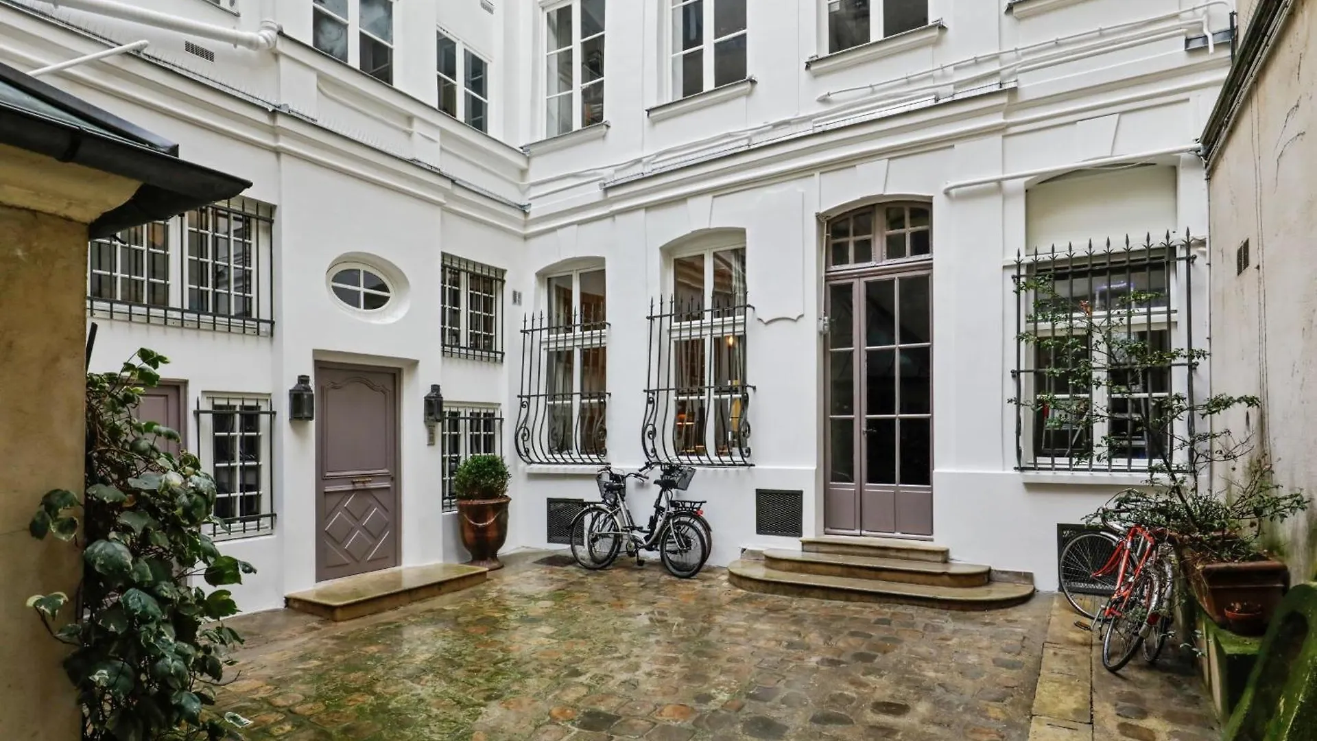 Le Marais & Place Des Vosges - Cityapartmentstay Paris Apartamento